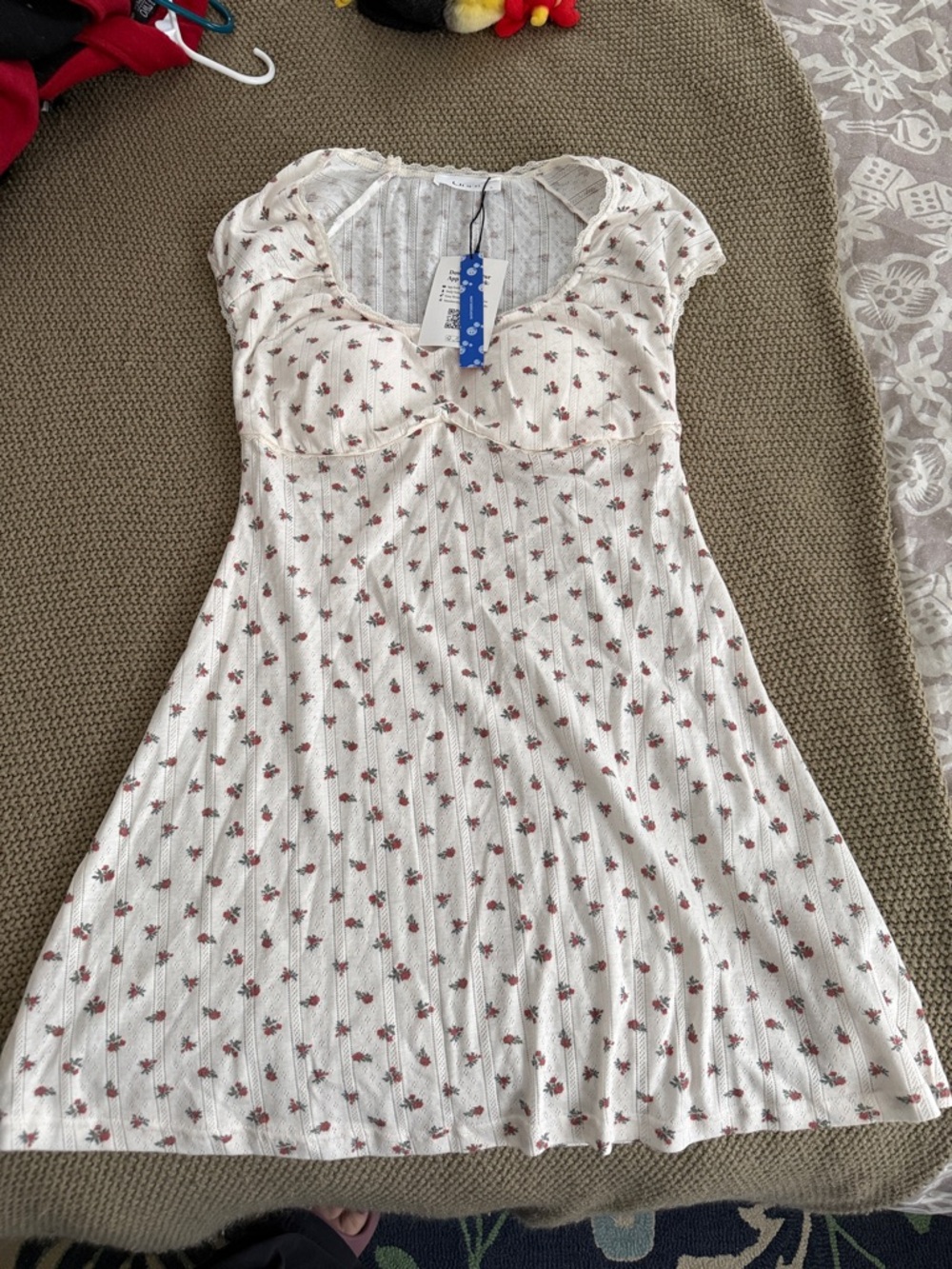 Cider Cream Knit piuntelle Dress with Pink Floral Accents